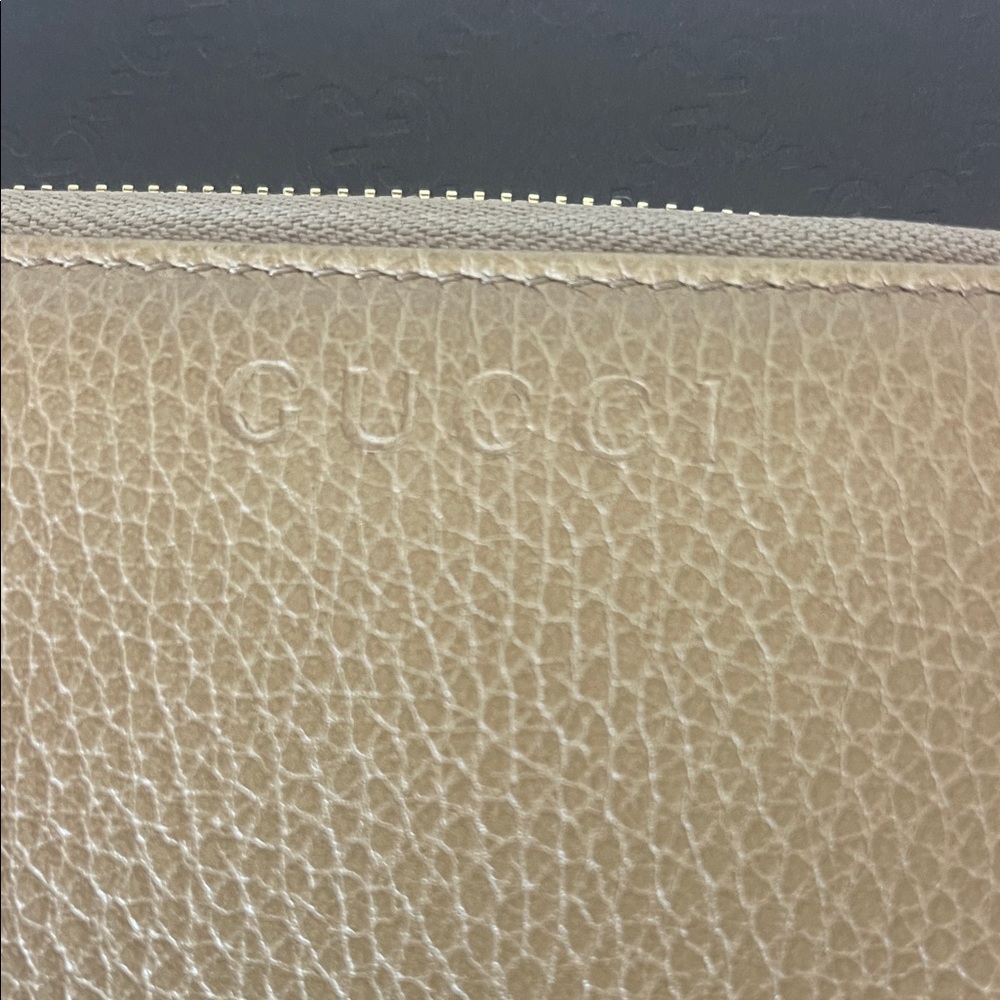 Gucci Tan Zip-Around Leather Wallet - Picture 2 of 9